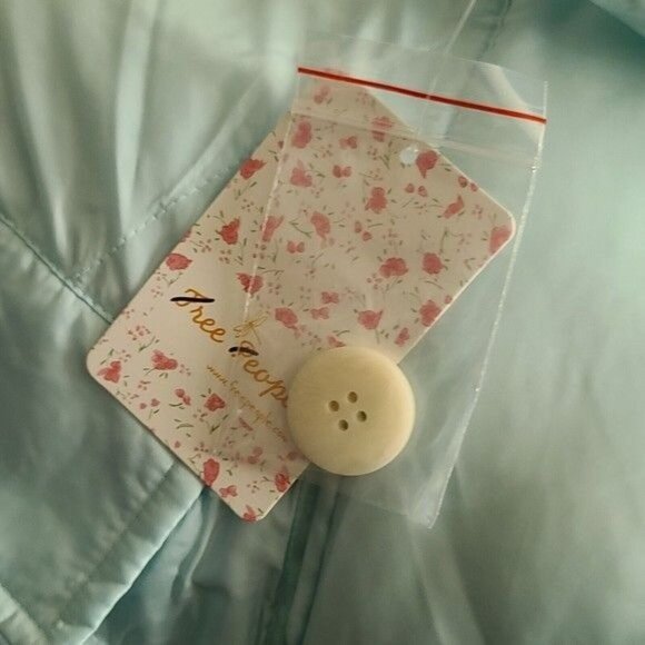 Free People Ella Puffer Jacket Sz M Blue Button Front Pockets Cozy NWT $168 - Picture 13 of 14